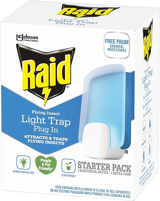 Raid Light Trap Starter Pack, 1 Plug-in Device + 1 Refill Card, Chemical In