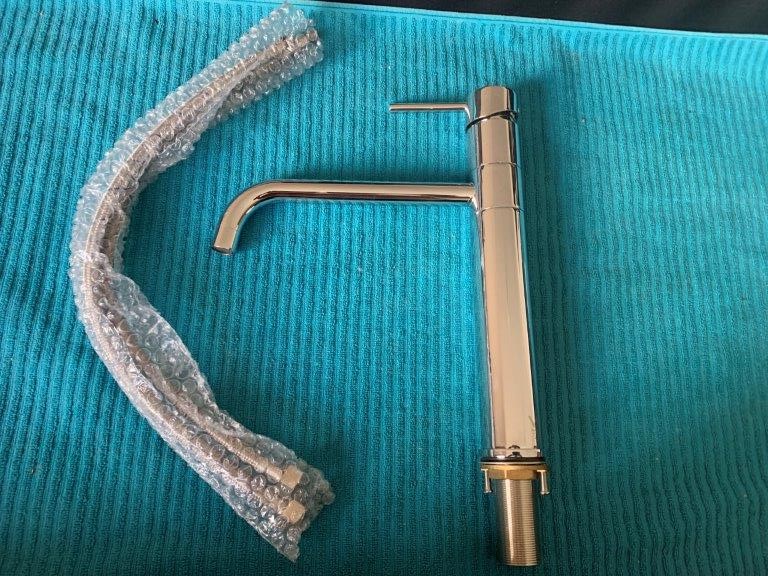 New in Box Multitude Swivel Kitchen Mixer - Qty 1