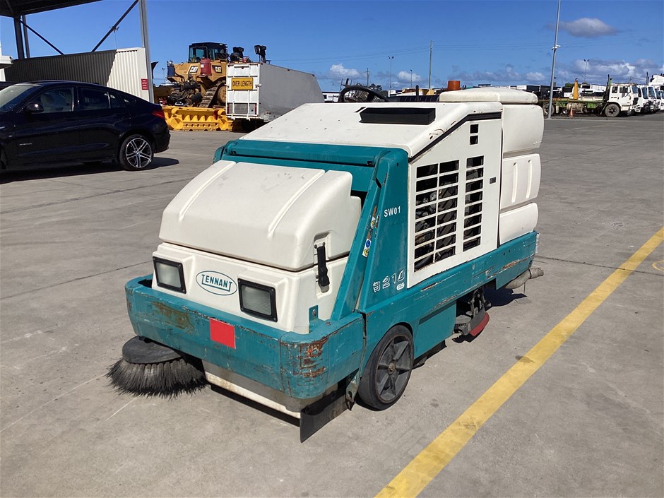 Tenant 8210 Sweeper