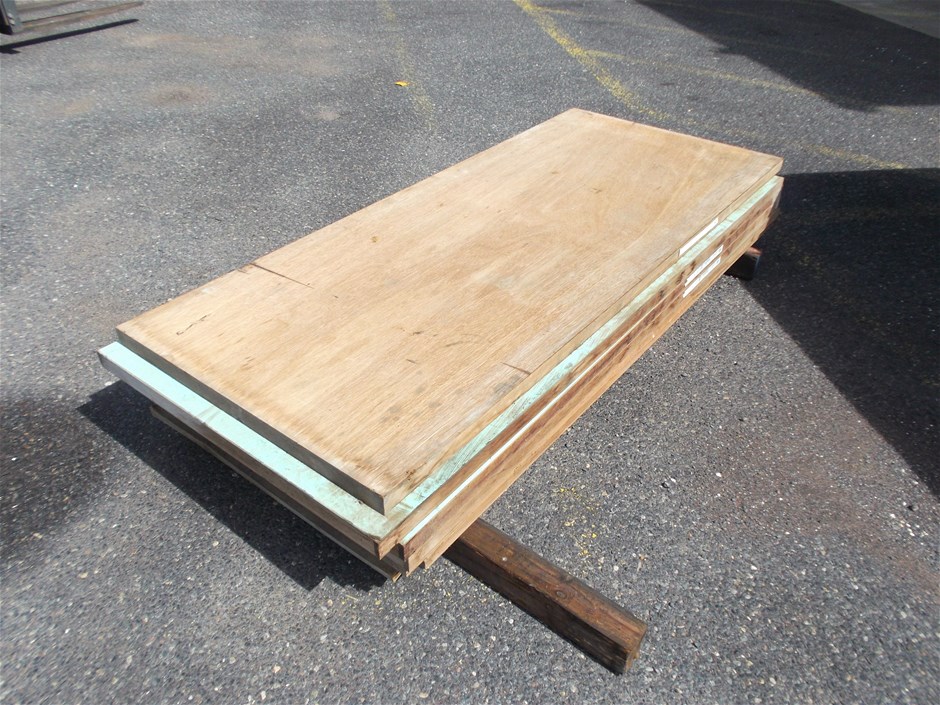 Unreserved Warehouse Clearance 