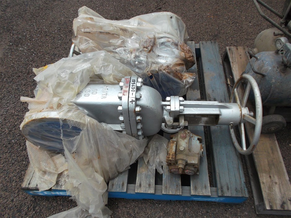 <p>Large Pipe Valves</p>