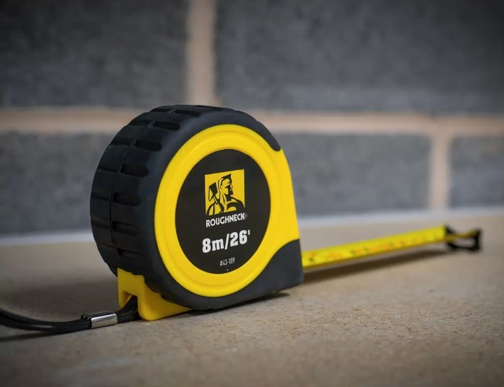 Assorted ROUGHNECK Read Tape Measures, Includes: 1 x 8M & 2 x 5M.