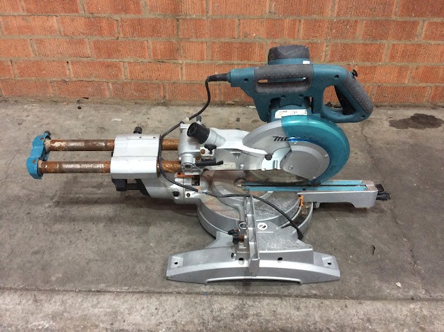 Makita LS1018L Slide Compound Saw