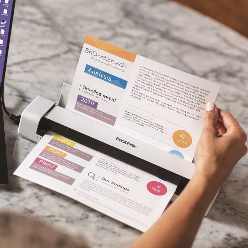 AMAZON BASICS Cold Weather Hiking Mummy Sleeping Bag, Keeps You Warm, Olive