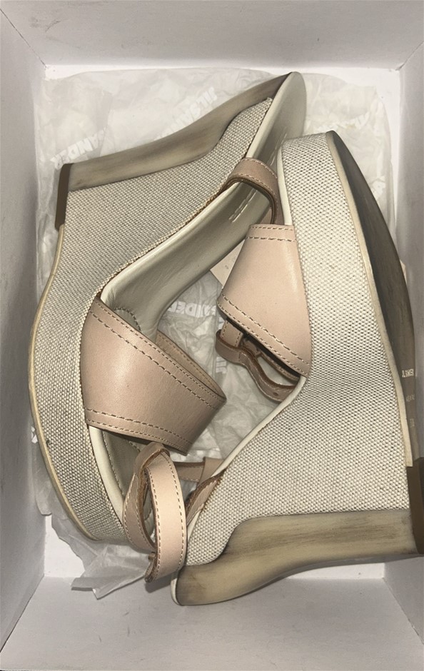 JIL SANDER Beige Leather Heels (222 Beige)