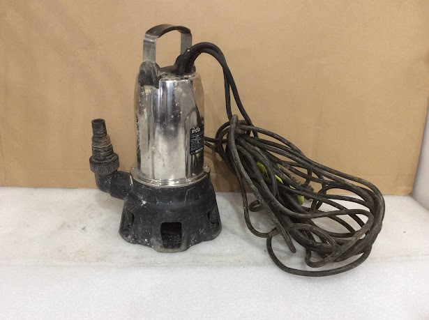 Ryobi RSSS750 750W Stainless Steel Submersible Pump