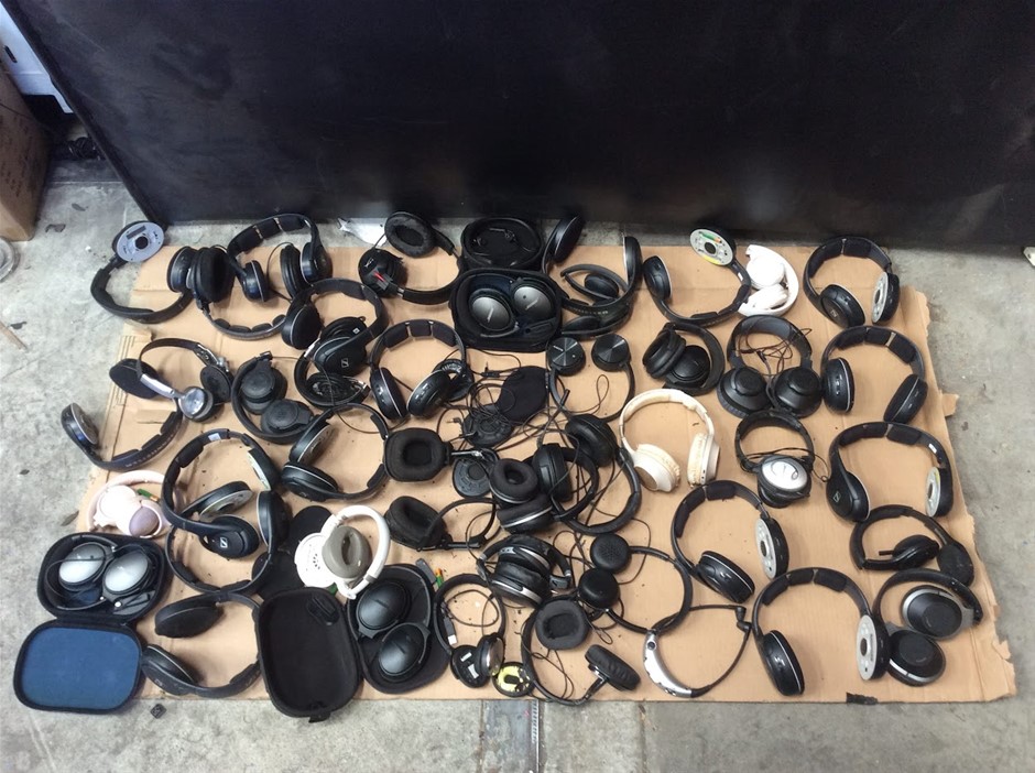 Mixed Brand Wired And Wireless Over-Ear