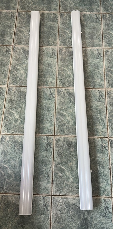 2x PHILIPS LED Lights