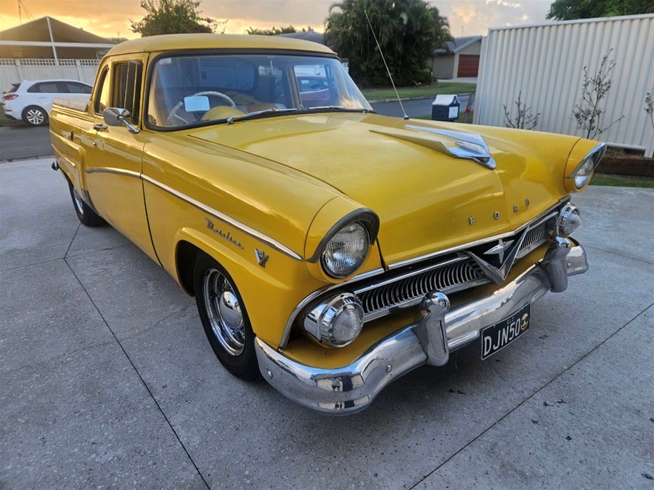 1958 Ford Mainline RWD Automatic Ute