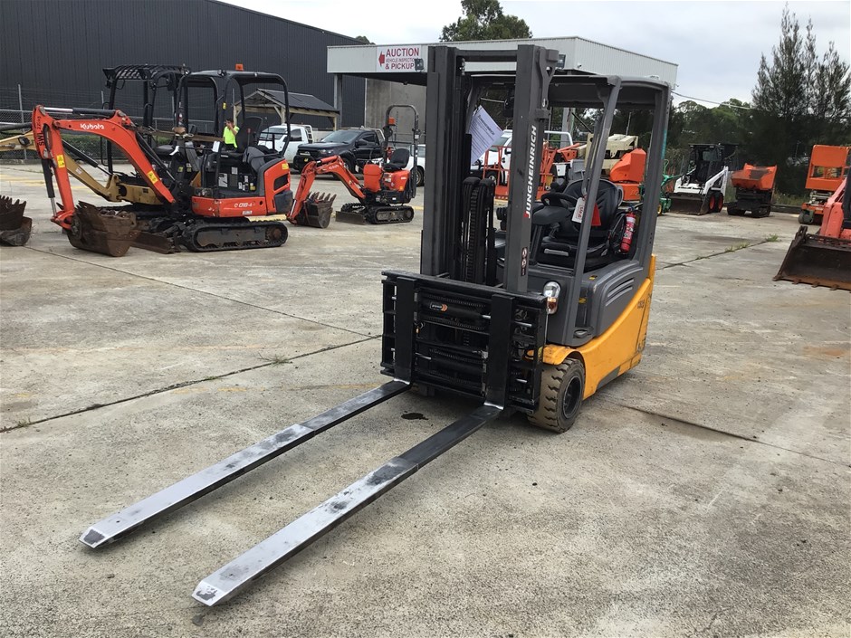 <p>Jungheinrich EFG218K Electric 3 Wheel  Counterbalance Forklift</p>
