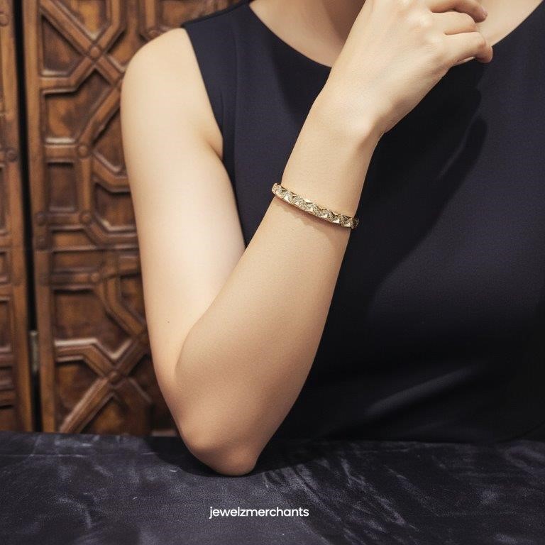 18KGold Filled/ITALY Solid Yellow Bangle -(Stamped 18KGold Filled/ITALY)
