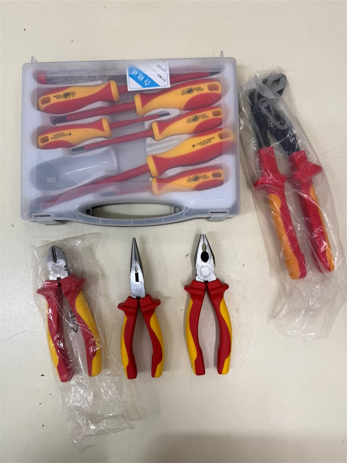 Soft Tool Bag & Electrical Hand Tools incl Digital Multimeter