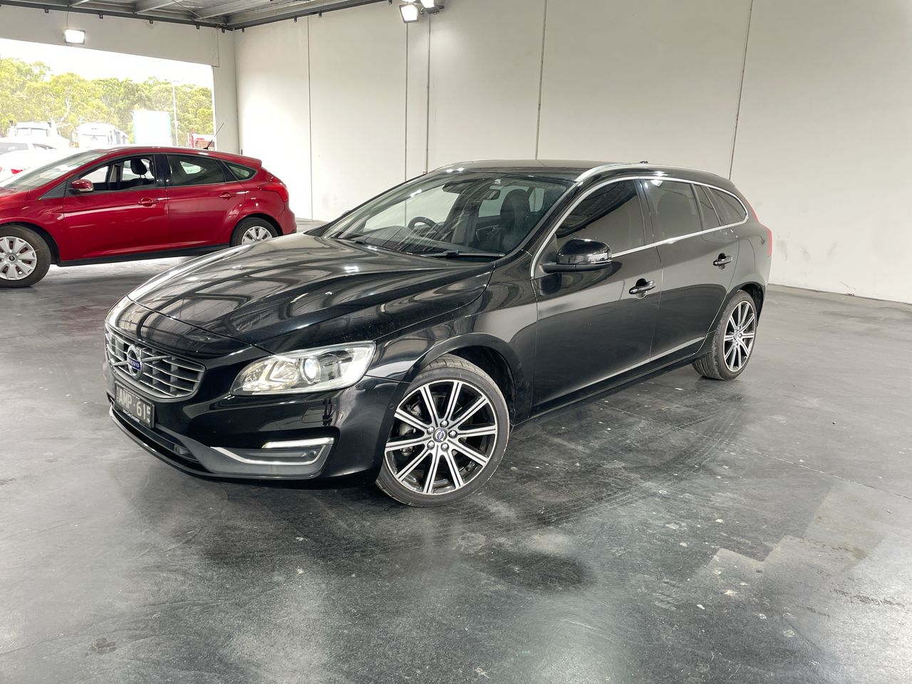 2016 Volvo V60 D4 LUXURY Turbo Diesel Automatic - 8 Speed Wagon