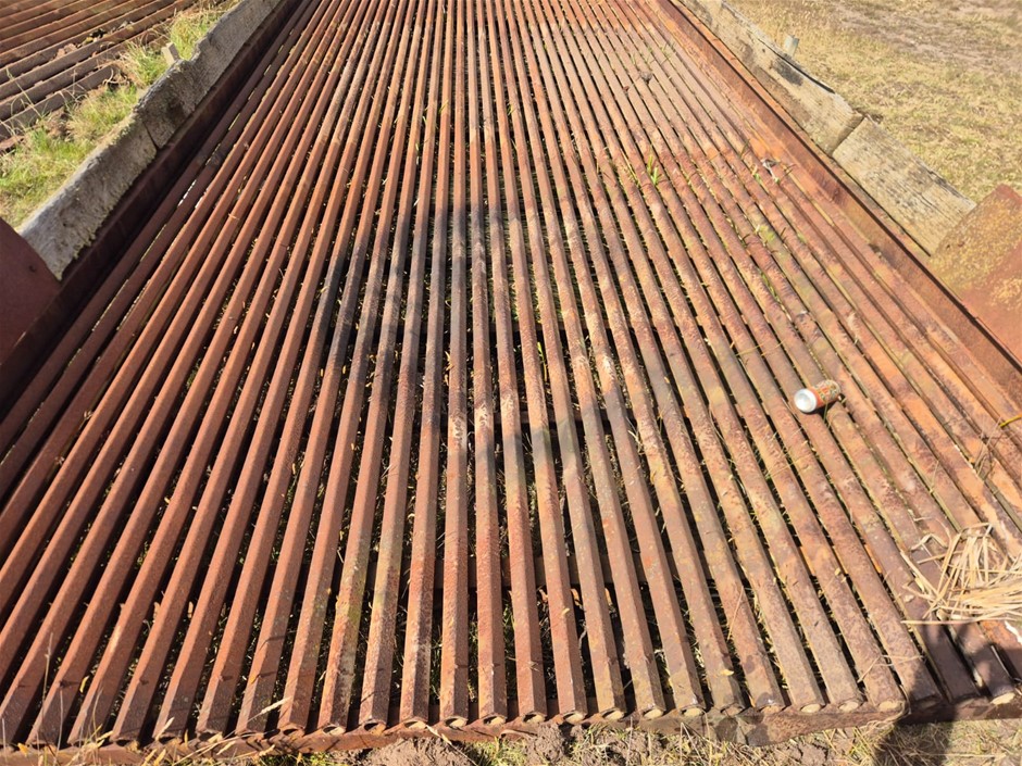 Gravel Screen 3180 x 9200