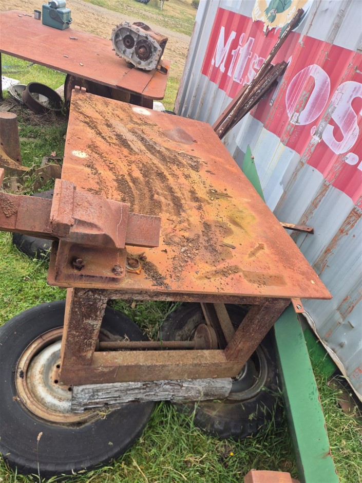 Heavy Duty Steel Work Bench with Vice