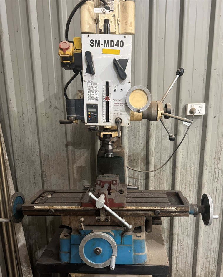 2009 SM-MD40 Rong Fu 6 Speed Milling Machine