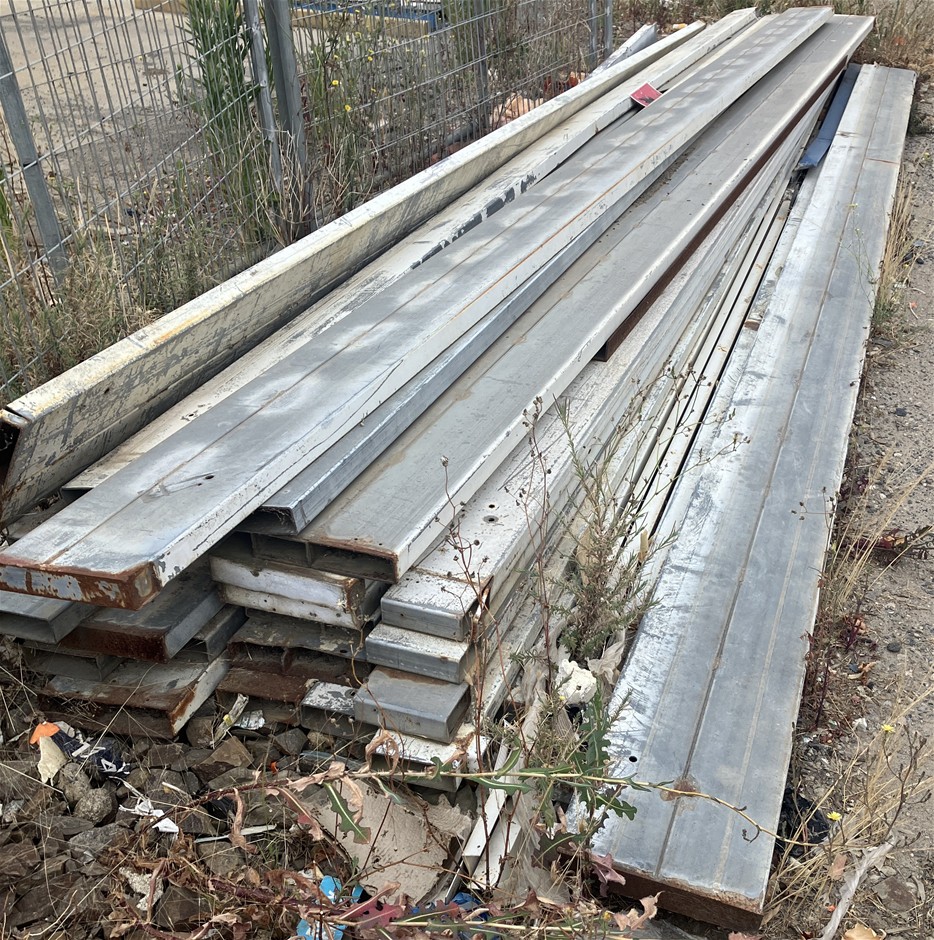 Approx 20x Metal Planks