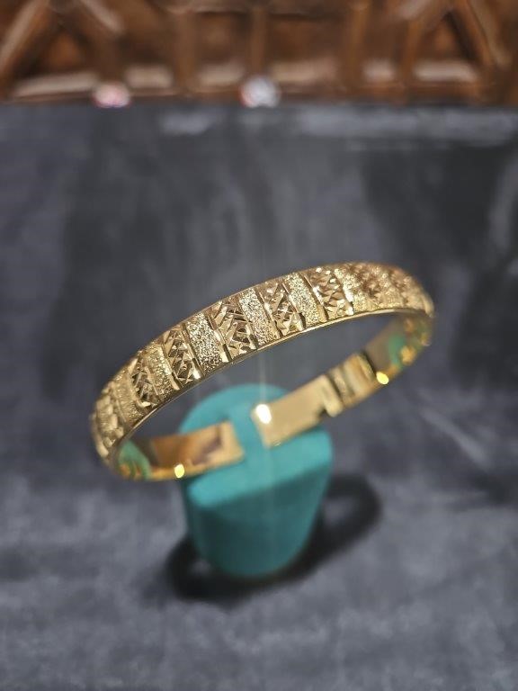 22K/Italy Solid Gold Filled Bangle -(stamped 22K/Italy)-Warranty Quality