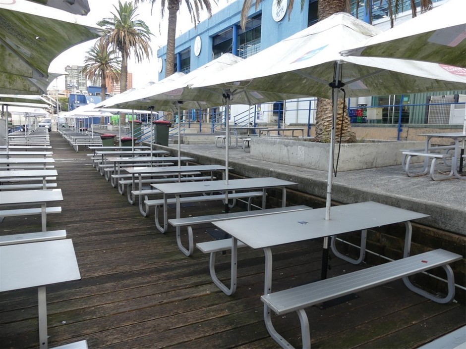 Online Auction Closing "Going, Going, Gone!"