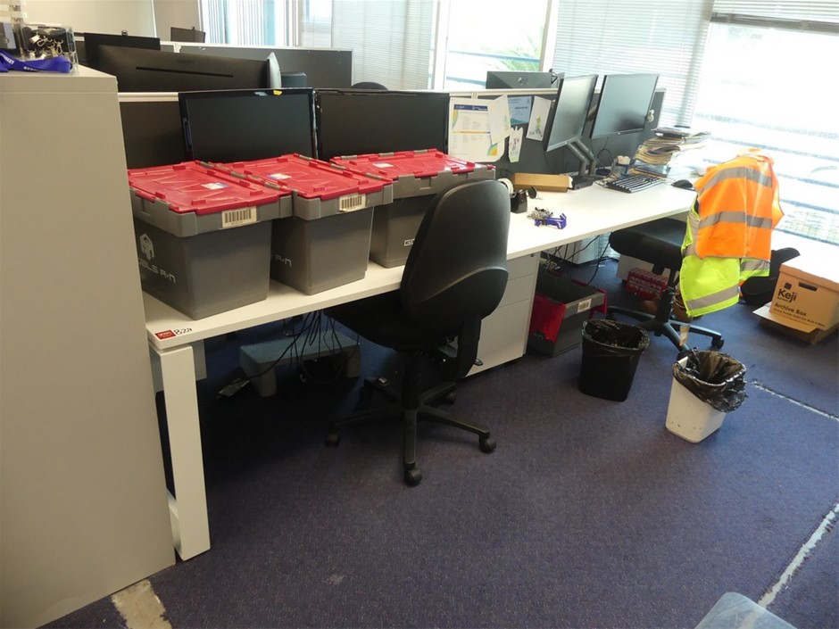 Office 4 Station Work Centre (Double Sided)