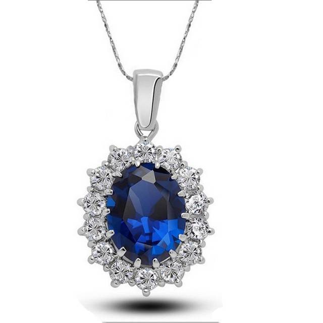 Stunning Simulated Diamond Replica Royal Necklace