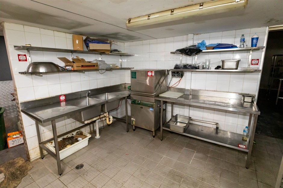 Eswood ES 32 Pass Through Dishwasher And Bench Combination