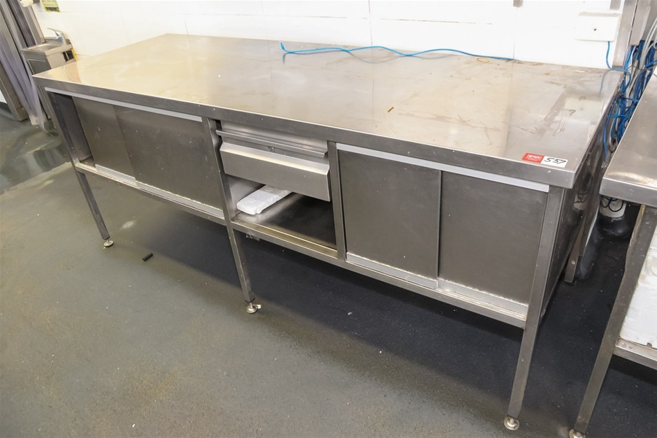 Preperation Bench With Cupboards And Drawer