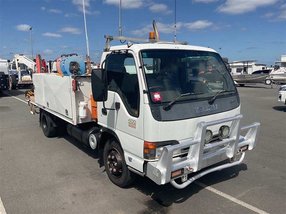 2004 Isuzu NPR 400 4 x 2 Service Truck (inc Palfinger Crane)
