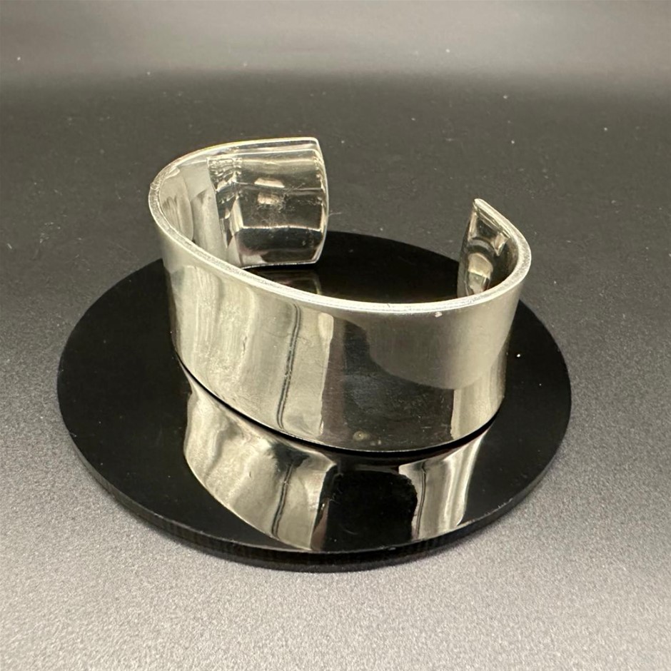 Designer Chunky Cuff Bangle in Silver