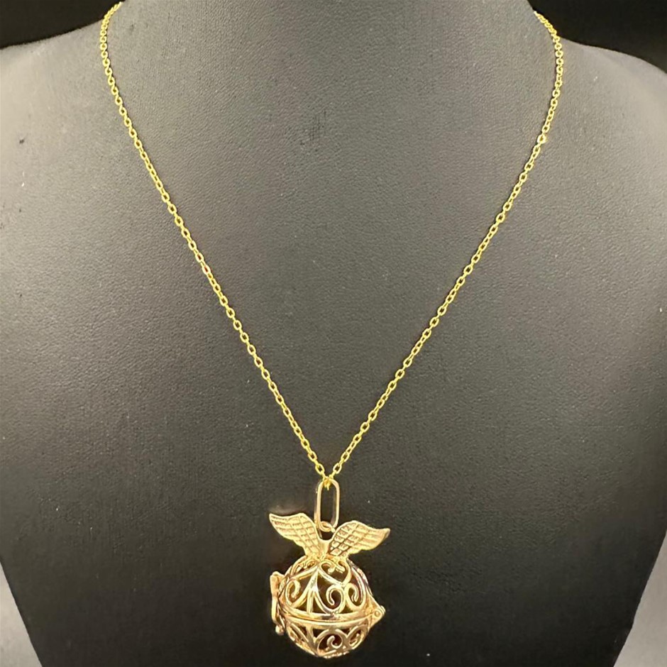 Perfume Necklace in Gold