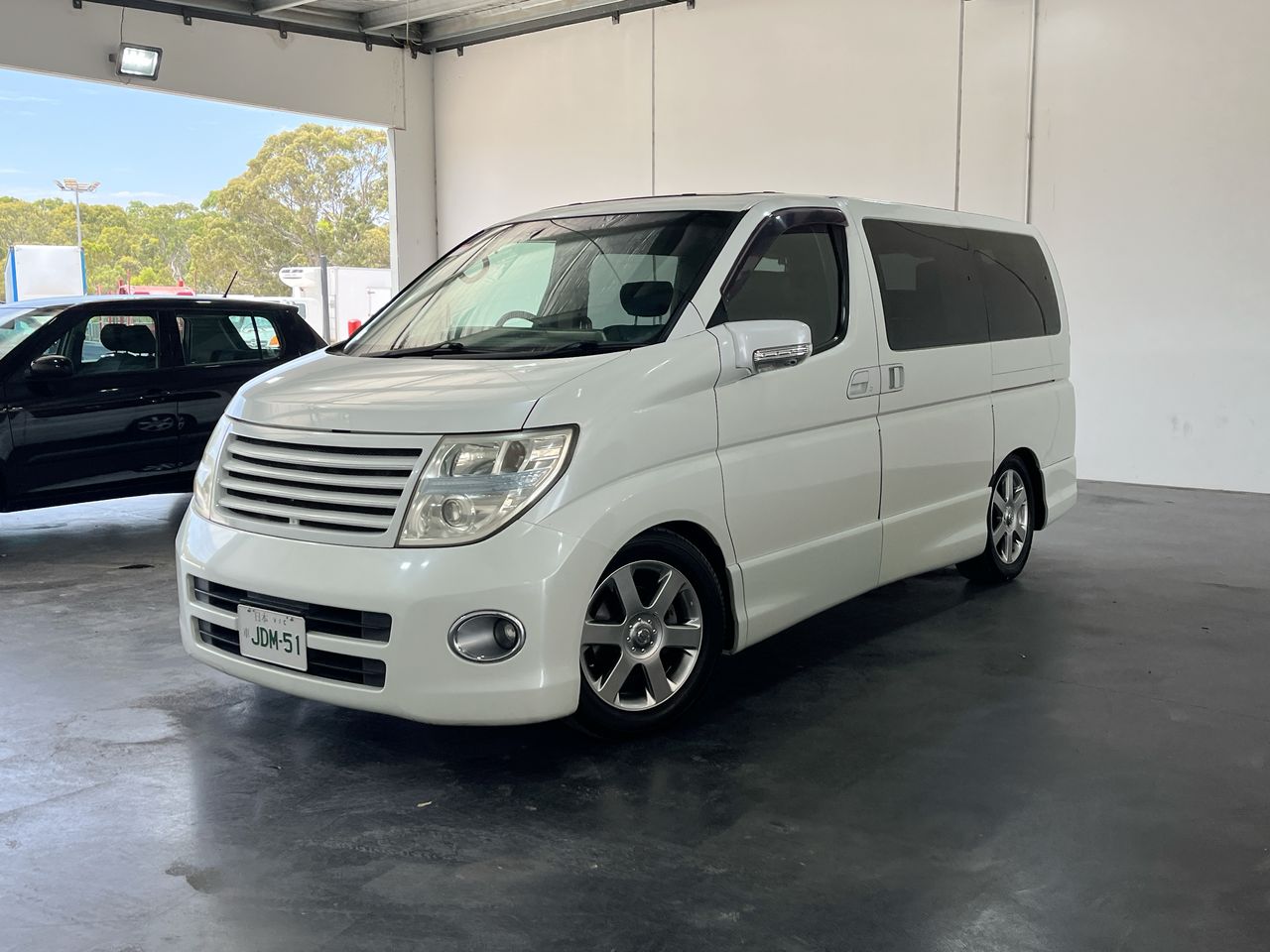 2005 Nissan Elgrand Highway Star Automatic Van