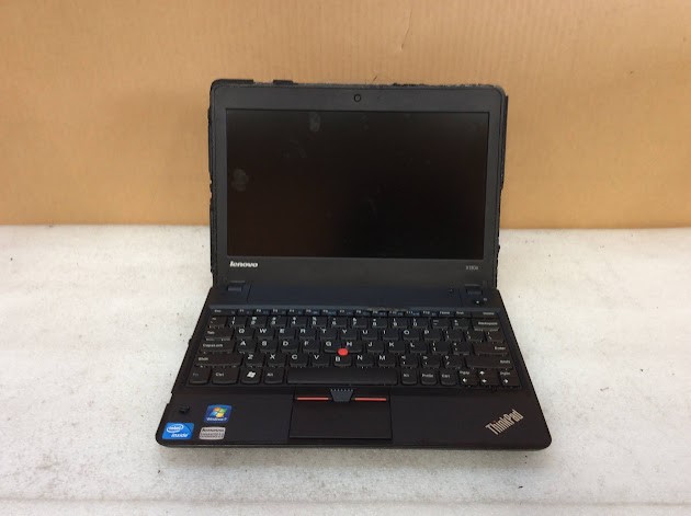 Lenovo ThinkPad X131e Laptop Celeron 857 4GBRAM/500GB Silver
