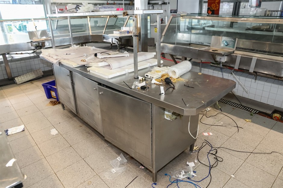 Preperation/Counter Bench (Commercial)