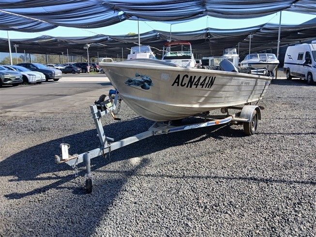 Bermuda 390 Stingray