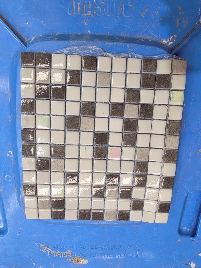 Pallet of AB23SC1245-4-Recycled Gloss Mosaic Aura Tile