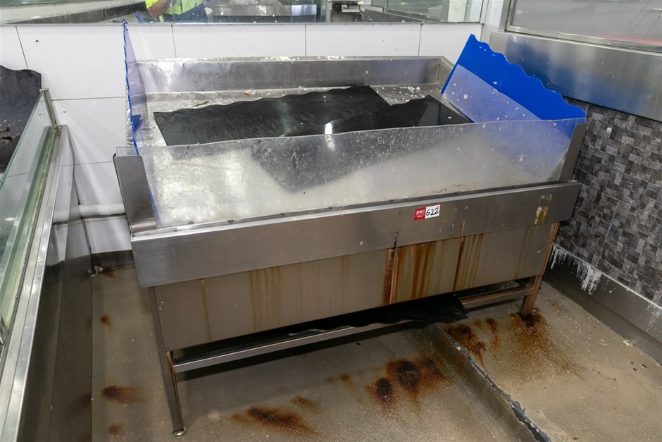 Slope Display Bench Free Standing