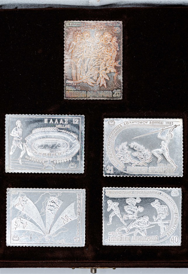 Online Auction Closing "Going, Going, Gone!"