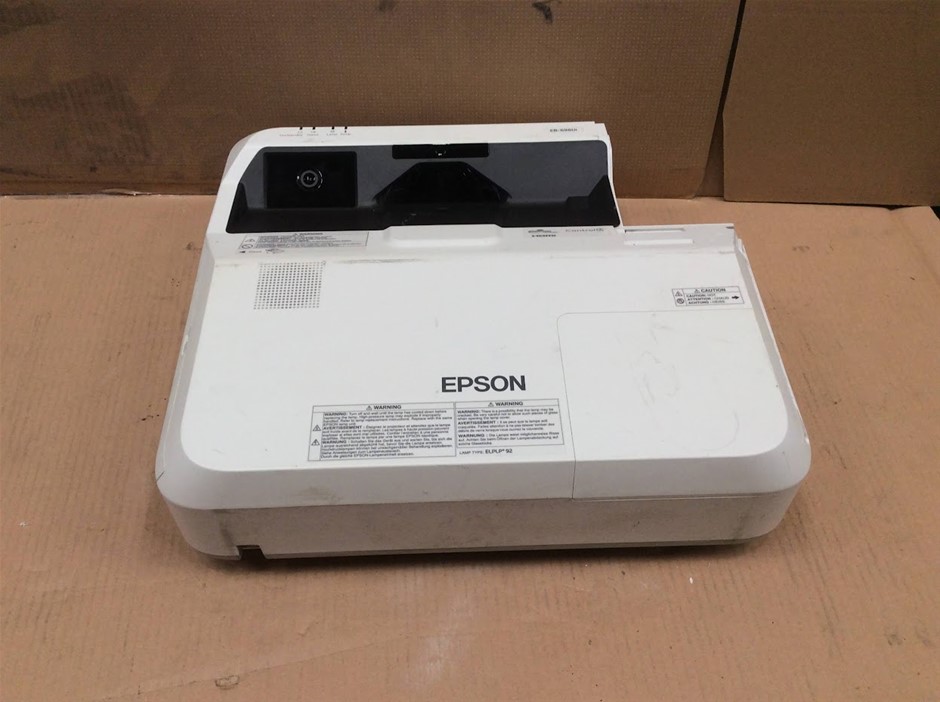 Epson EB-696Ui LCD Projector