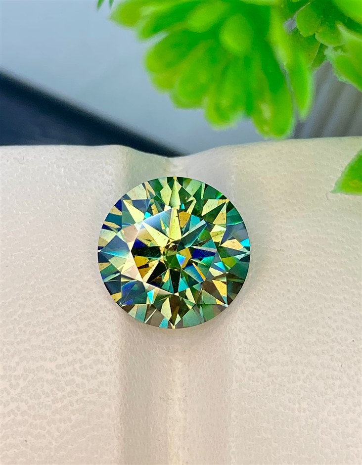 6.35 CT Sparkling Moissanite