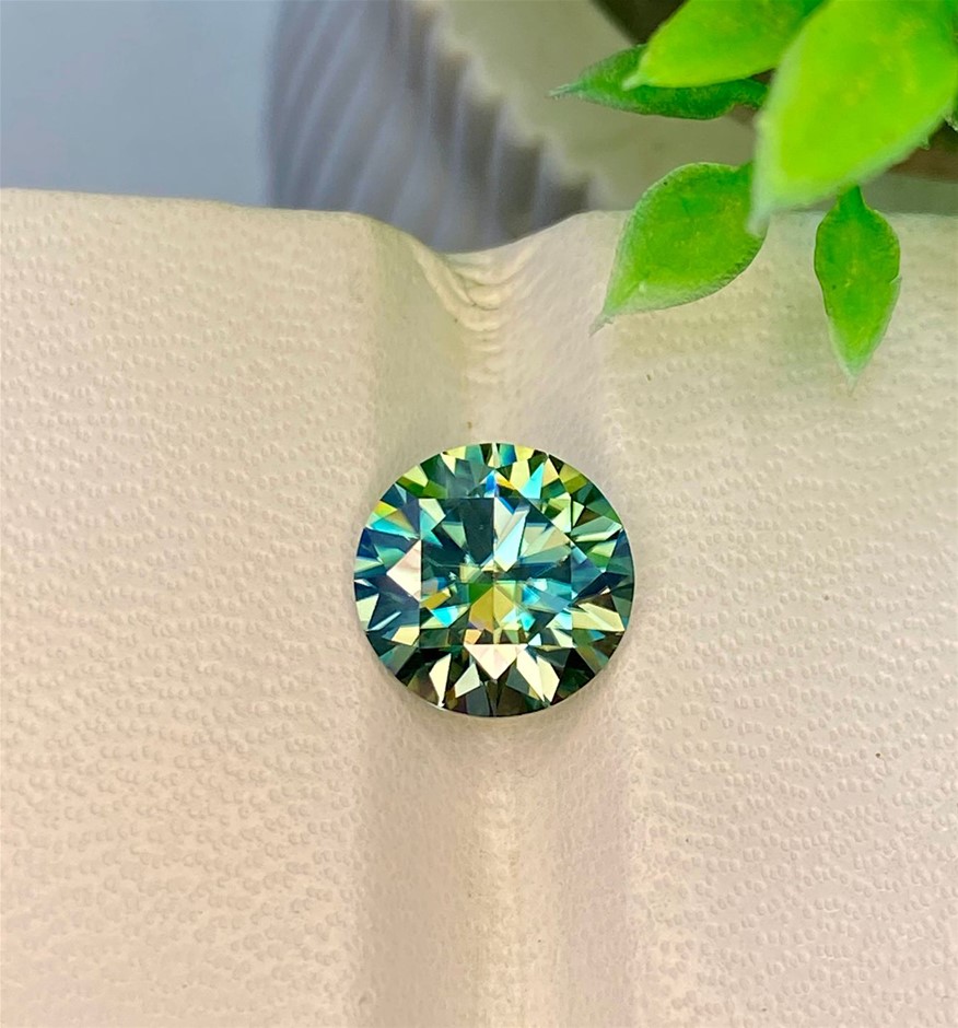 2.50 CT Sparkling Moissanite