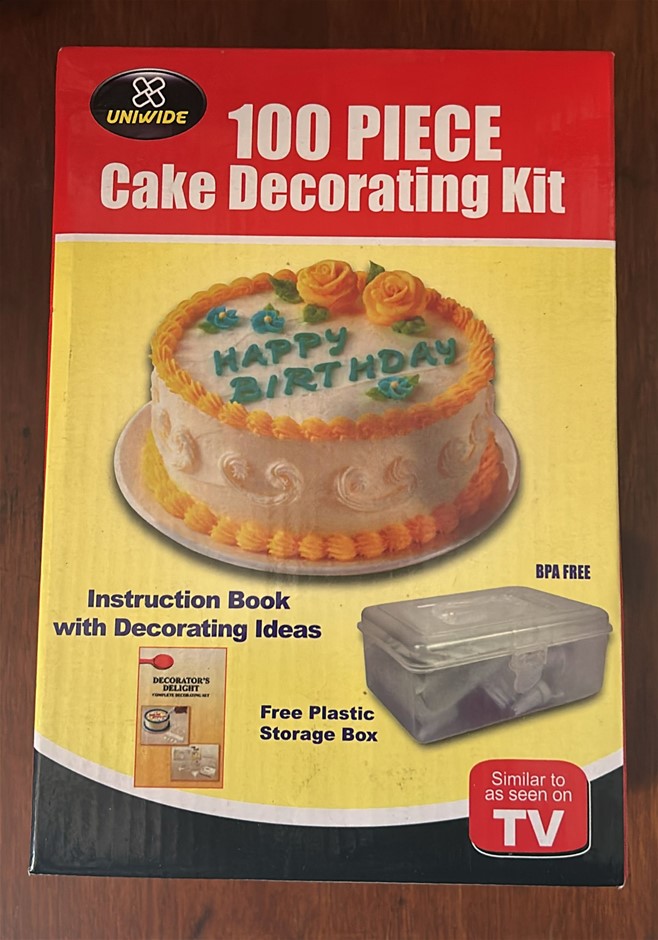100 Piece Cake Decorating Kit