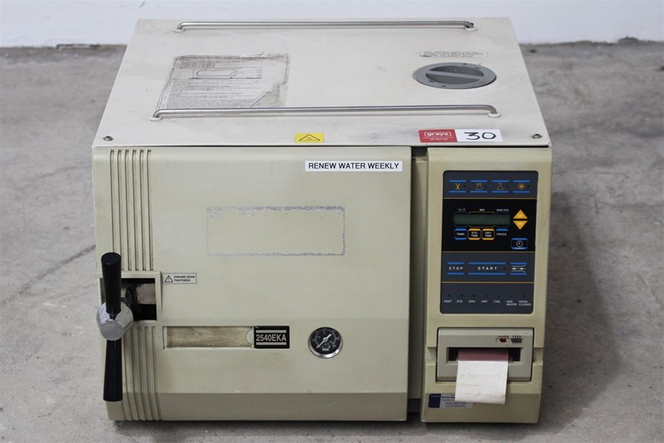 Laboratory Autoclave - Steam Steriliser "Tuttnauer"