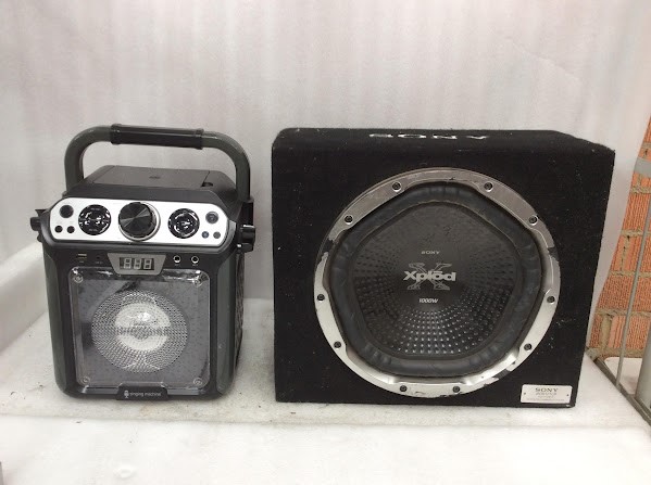 Singing Machine SML682BTBK Bluetooth Karaoke Player&Sony BOX121LB High