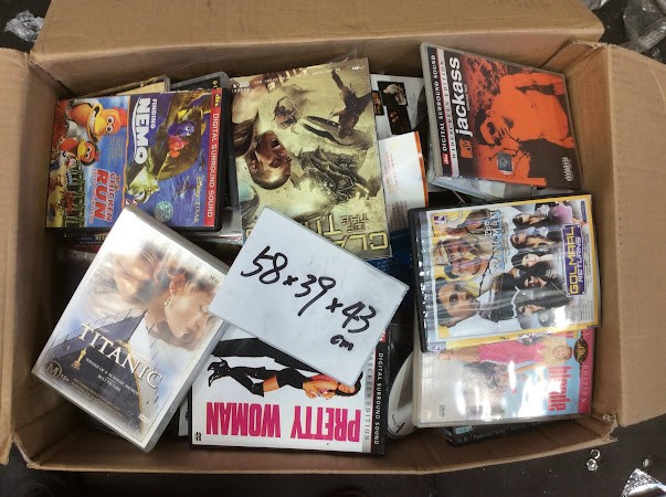 Mix Type DVDs/CDs with box dimensions are 58x39x43 cm