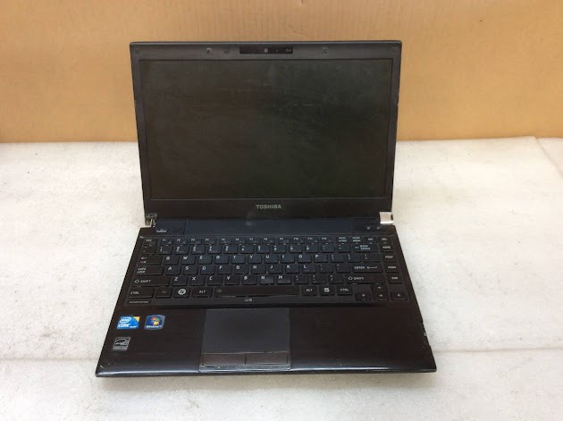 TOSHIBA PORTEGE R700 Laptop I3-M370 4GBRAM/128GB Black