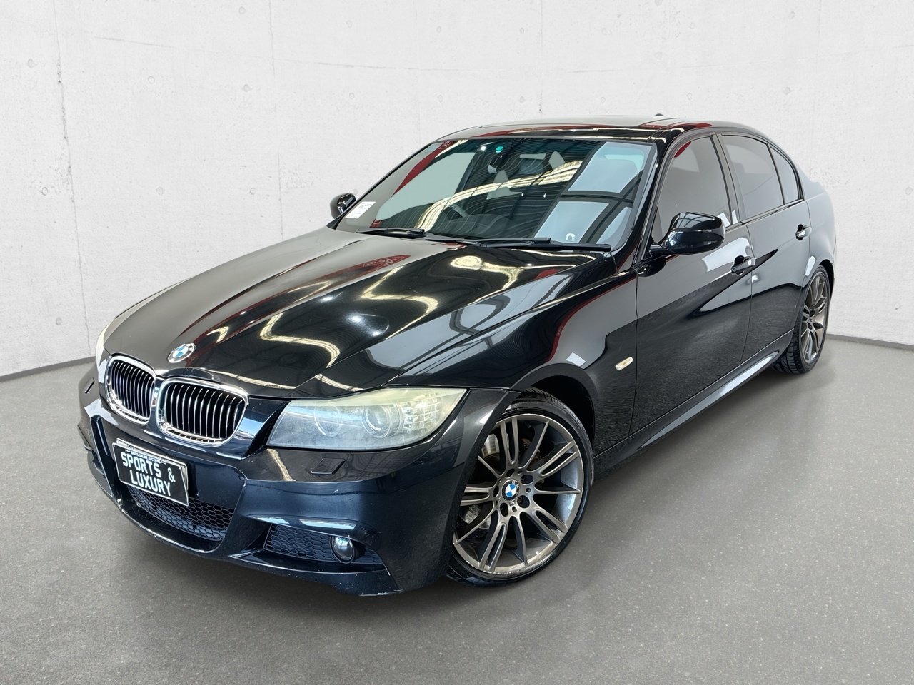 2010 BMW 3 Series 323i E90 Automatic Sedan