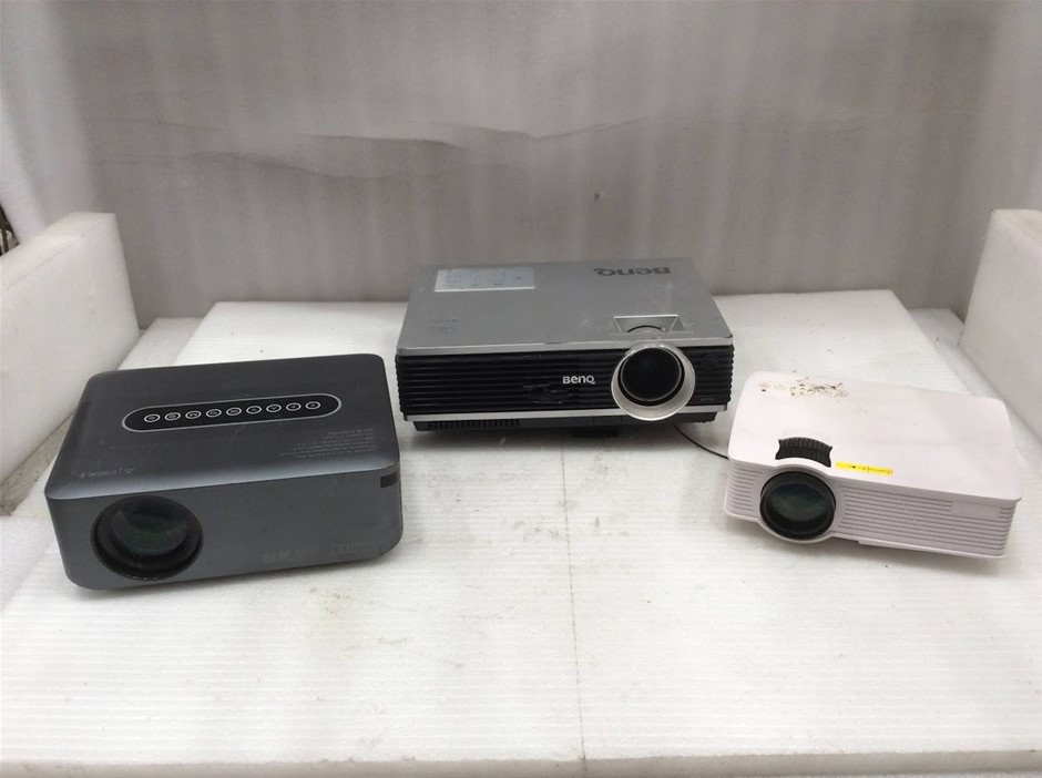 Assorted Projectors and Speakers NSW