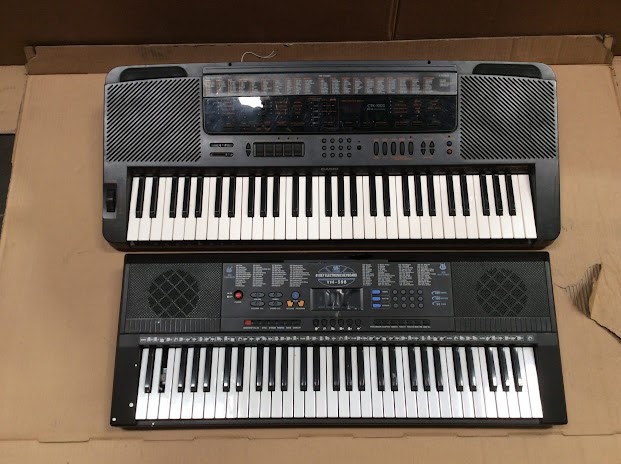 Yongmei YM-598&Casio CTK-1000 Electronic Keyboard (Lot of 2)