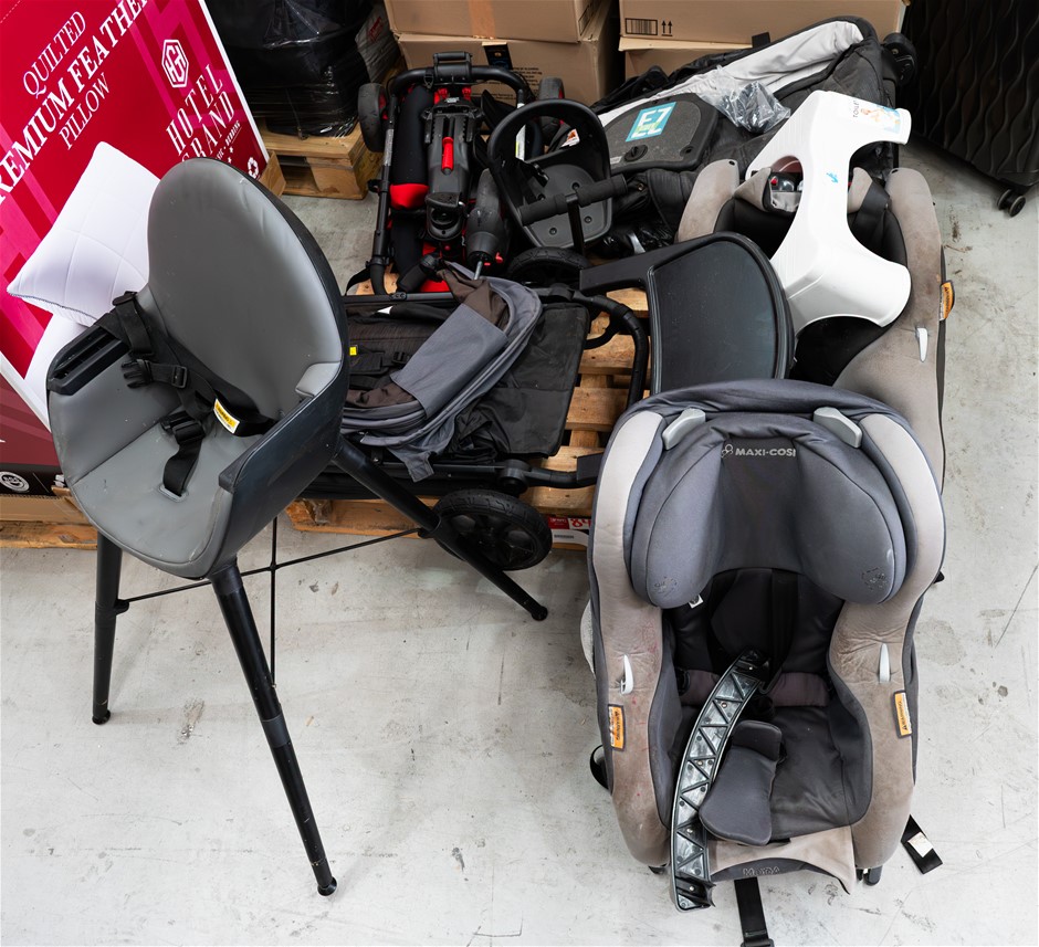 7 x Assorted Baby Strollers/Pram & Chairs Including MAXI-COSI, SMARTRIKE, B