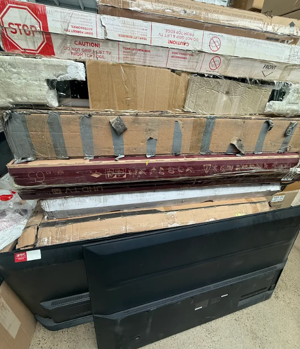 13 x Assorted Smart TVs (WORTH $10K) NB: All broken screen. For parts. <b>I